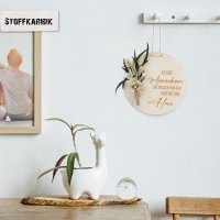 Holzscheibe Freundschaft mit weißen Trockenblumen